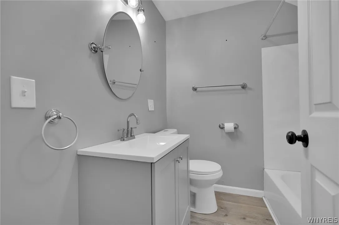 28 Clio Avenue, Buffalo, New York 14220, Buffalo, New York 14220, 5 Bedrooms Bedrooms, 12 Rooms Rooms,2 BathroomsBathrooms,Residential,For Sale,28 Clio Avenue, Buffalo, New York 14220,0,B1693820