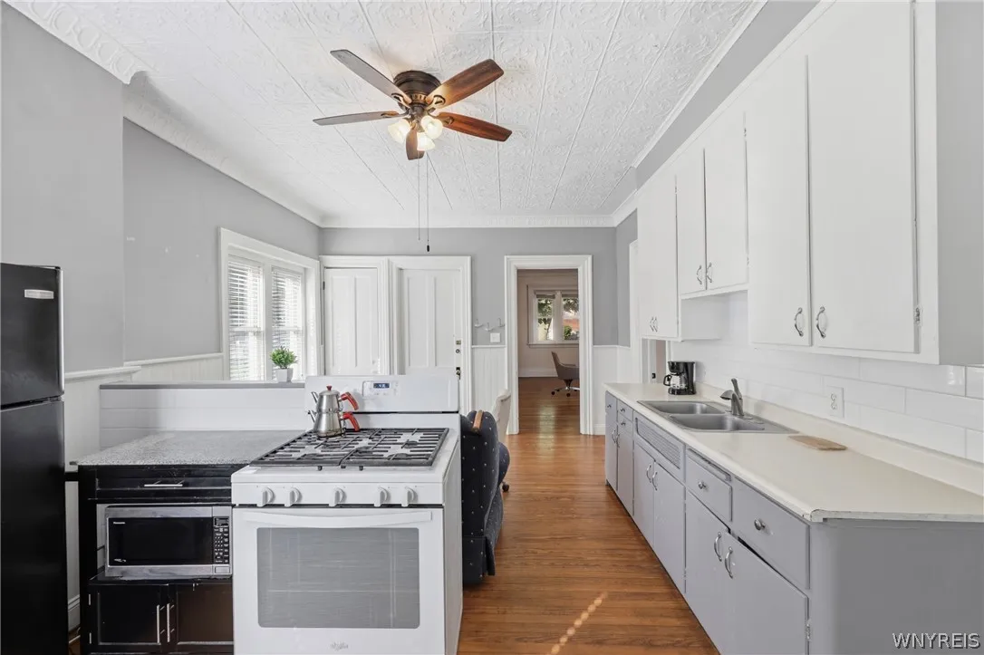 64 Prospect Avenue, Buffalo, New York 14201, Buffalo, New York 14201, 5 Bedrooms Bedrooms, ,3 BathroomsBathrooms,Residential,For Sale,64 Prospect Avenue, Buffalo, New York 14201,0,B1696238