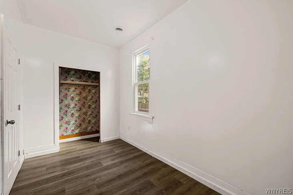 104 Pershing Avenue, Buffalo, New York 14211, Buffalo, New York 14211, 4 Bedrooms Bedrooms, 7 Rooms Rooms,2 BathroomsBathrooms,Residential,For Sale,104 Pershing Avenue, Buffalo, New York 14211,0,B1696283
