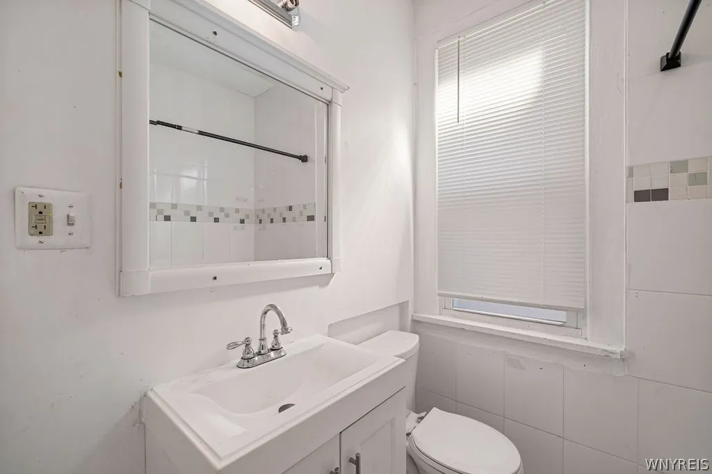 104 Pershing Avenue, Buffalo, New York 14211, Buffalo, New York 14211, 4 Bedrooms Bedrooms, 7 Rooms Rooms,2 BathroomsBathrooms,Residential,For Sale,104 Pershing Avenue, Buffalo, New York 14211,0,B1696283