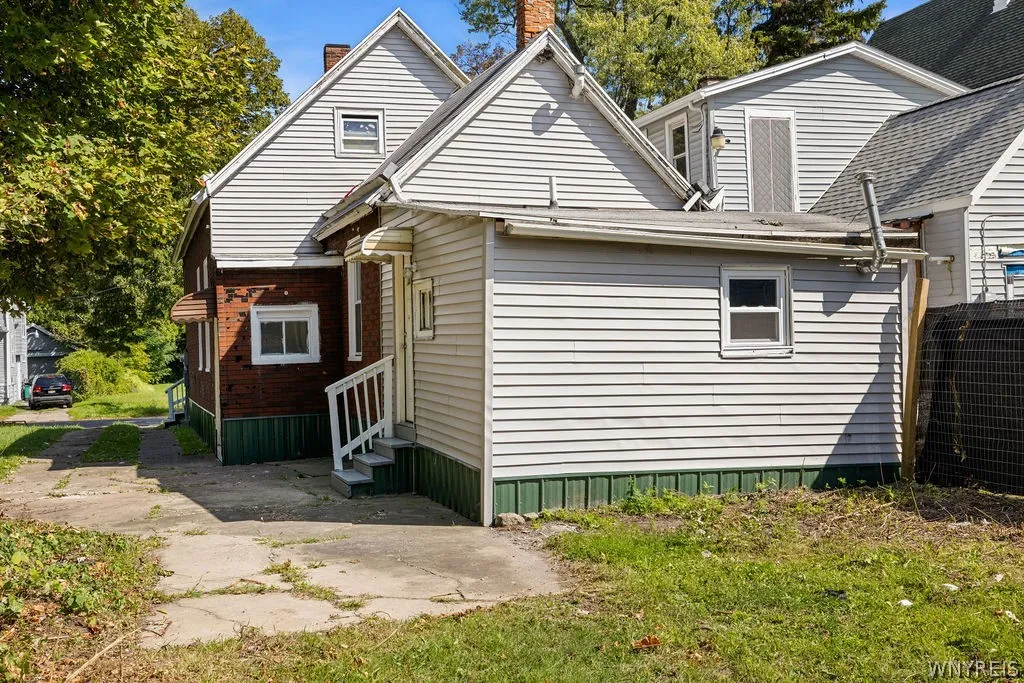104 Pershing Avenue, Buffalo, New York 14211, Buffalo, New York 14211, 4 Bedrooms Bedrooms, 7 Rooms Rooms,2 BathroomsBathrooms,Residential,For Sale,104 Pershing Avenue, Buffalo, New York 14211,0,B1696283