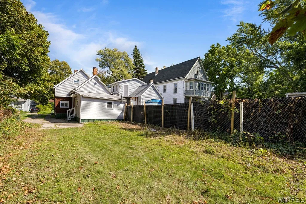 104 Pershing Avenue, Buffalo, New York 14211, Buffalo, New York 14211, 4 Bedrooms Bedrooms, 7 Rooms Rooms,2 BathroomsBathrooms,Residential,For Sale,104 Pershing Avenue, Buffalo, New York 14211,0,B1696283