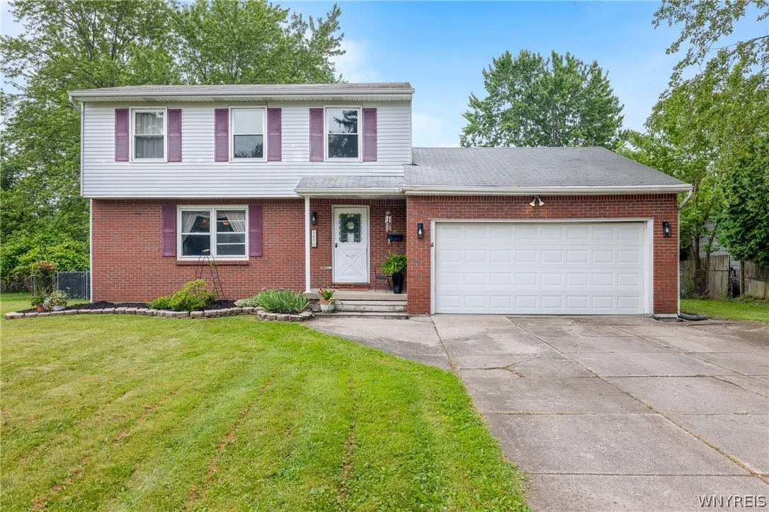 147 North Linden Street, Amherst, New York 14221, Amherst, New York 14221, 4 Bedrooms Bedrooms, 8 Rooms Rooms,1 BathroomBathrooms,Residential,For Sale,147 North Linden Street, Amherst, New York 14221,0,B1696234
