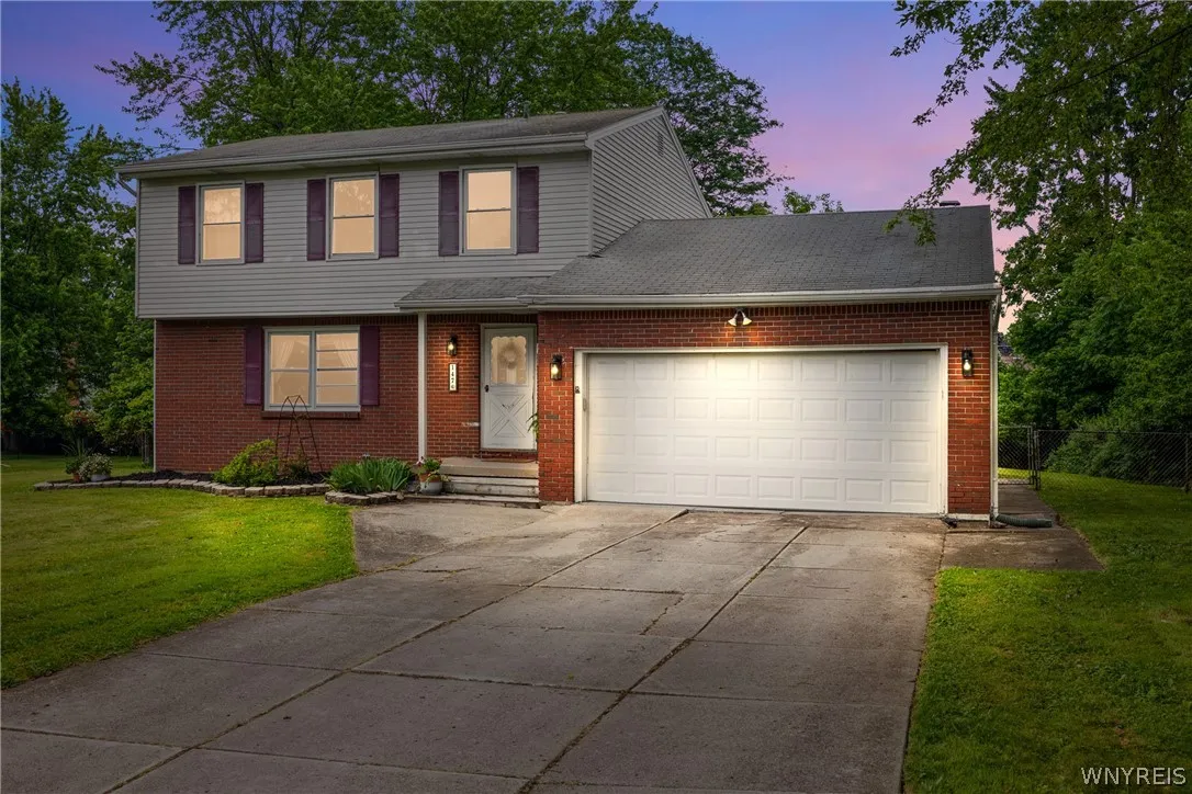 147 North Linden Street, Amherst, New York 14221, Amherst, New York 14221, 4 Bedrooms Bedrooms, 8 Rooms Rooms,1 BathroomBathrooms,Residential,For Sale,147 North Linden Street, Amherst, New York 14221,0,B1696234