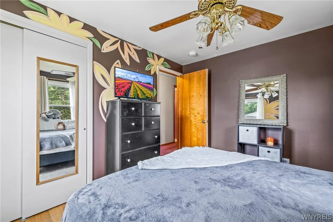 147 North Linden Street, Amherst, New York 14221, Amherst, New York 14221, 4 Bedrooms Bedrooms, 8 Rooms Rooms,1 BathroomBathrooms,Residential,For Sale,147 North Linden Street, Amherst, New York 14221,0,B1696234