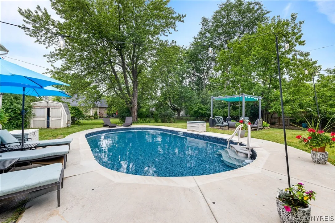147 North Linden Street, Amherst, New York 14221, Amherst, New York 14221, 4 Bedrooms Bedrooms, 8 Rooms Rooms,1 BathroomBathrooms,Residential,For Sale,147 North Linden Street, Amherst, New York 14221,0,B1696234