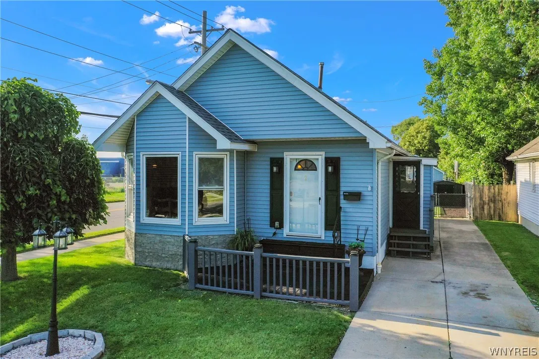 2 Ladner Avenue, Buffalo, New York 14220, Buffalo, New York 14220, 2 Bedrooms Bedrooms, 5 Rooms Rooms,2 BathroomsBathrooms,Residential,For Sale,2 Ladner Avenue, Buffalo, New York 14220,0,B1695920
