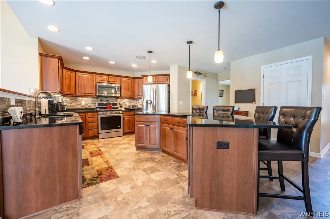 2336 Agassiz Drive, Hamburg, New York 14085, Hamburg, New York 14085, 3 Bedrooms Bedrooms, 11 Rooms Rooms,2 BathroomsBathrooms,Residential,For Sale,2336 Agassiz Drive, Hamburg, New York 14085,0,B1696187