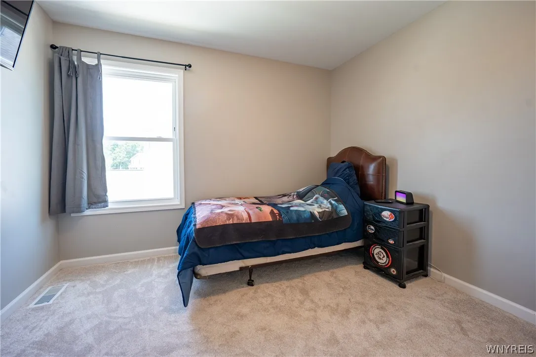 2336 Agassiz Drive, Hamburg, New York 14085, Hamburg, New York 14085, 3 Bedrooms Bedrooms, 11 Rooms Rooms,2 BathroomsBathrooms,Residential,For Sale,2336 Agassiz Drive, Hamburg, New York 14085,0,B1696187