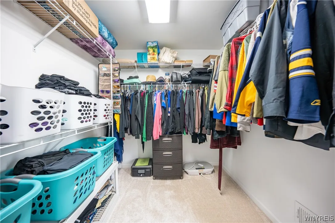 2336 Agassiz Drive, Hamburg, New York 14085, Hamburg, New York 14085, 3 Bedrooms Bedrooms, 11 Rooms Rooms,2 BathroomsBathrooms,Residential,For Sale,2336 Agassiz Drive, Hamburg, New York 14085,0,B1696187