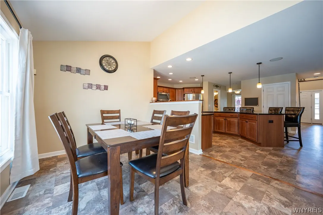 2336 Agassiz Drive, Hamburg, New York 14085, Hamburg, New York 14085, 3 Bedrooms Bedrooms, 11 Rooms Rooms,2 BathroomsBathrooms,Residential,For Sale,2336 Agassiz Drive, Hamburg, New York 14085,0,B1696187