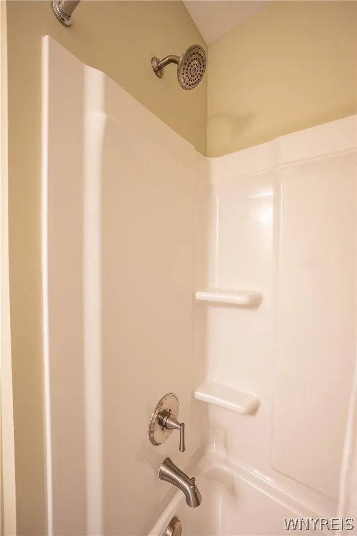2336 Agassiz Drive, Hamburg, New York 14085, Hamburg, New York 14085, 3 Bedrooms Bedrooms, 11 Rooms Rooms,2 BathroomsBathrooms,Residential,For Sale,2336 Agassiz Drive, Hamburg, New York 14085,0,B1696187