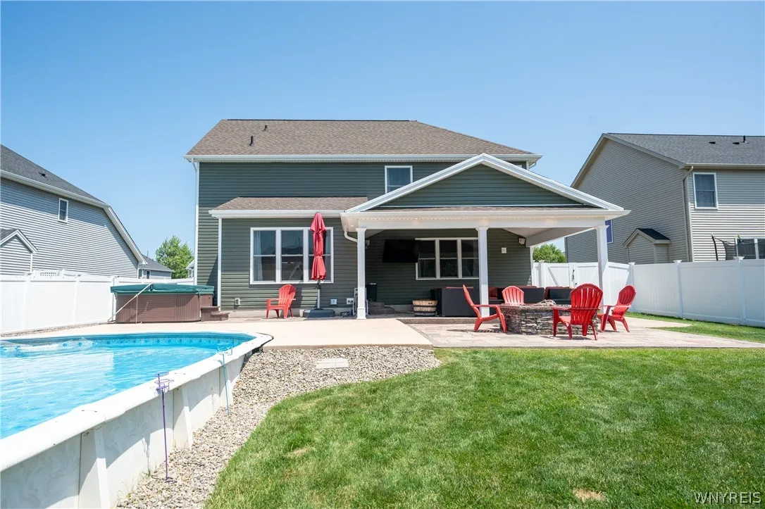 2336 Agassiz Drive, Hamburg, New York 14085, Hamburg, New York 14085, 3 Bedrooms Bedrooms, 11 Rooms Rooms,2 BathroomsBathrooms,Residential,For Sale,2336 Agassiz Drive, Hamburg, New York 14085,0,B1696187