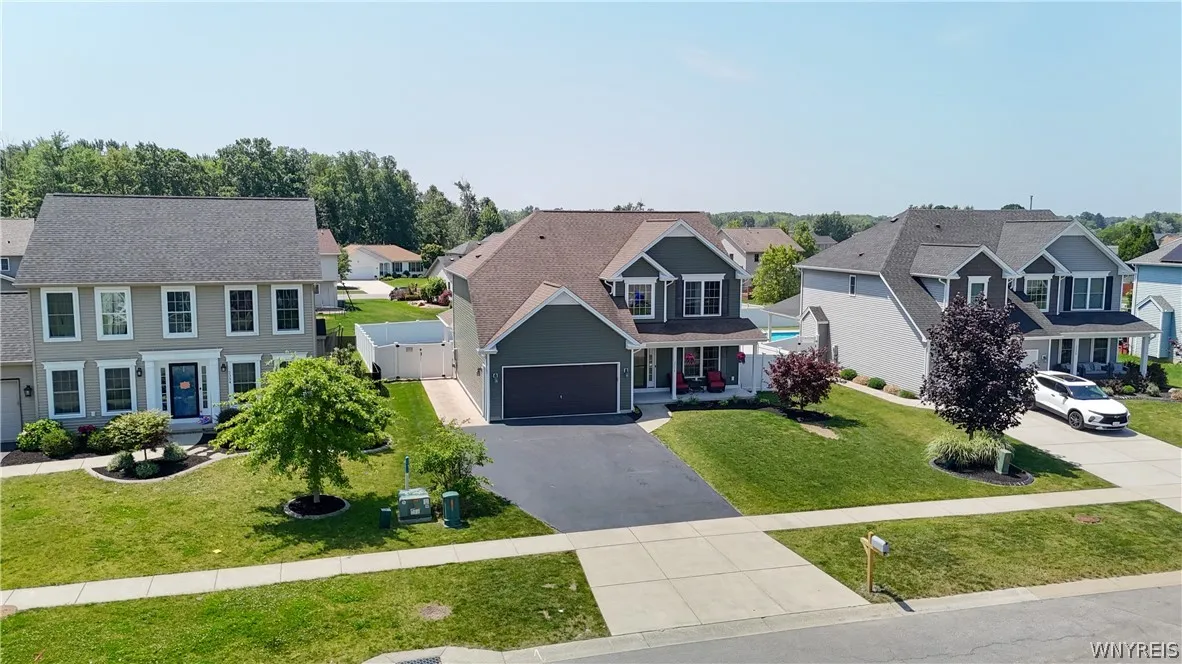 2336 Agassiz Drive, Hamburg, New York 14085, Hamburg, New York 14085, 3 Bedrooms Bedrooms, 11 Rooms Rooms,2 BathroomsBathrooms,Residential,For Sale,2336 Agassiz Drive, Hamburg, New York 14085,0,B1696187