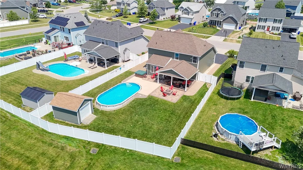 2336 Agassiz Drive, Hamburg, New York 14085, Hamburg, New York 14085, 3 Bedrooms Bedrooms, 11 Rooms Rooms,2 BathroomsBathrooms,Residential,For Sale,2336 Agassiz Drive, Hamburg, New York 14085,0,B1696187