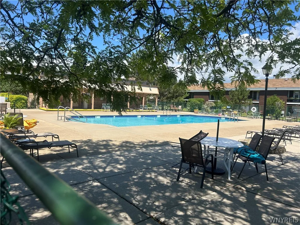 55 Greenwich Drive 4, Amherst, New York 14228, Amherst, New York 14228, 1 Bedroom Bedrooms, 4 Rooms Rooms,1 BathroomBathrooms,Residential Lease,For Rent,55 Greenwich Drive 4, Amherst, New York 14228,0,B1695947
