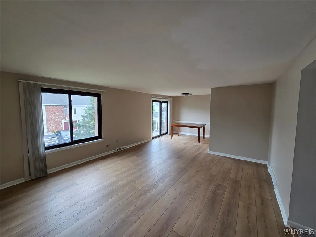 55 Greenwich Drive 4, Amherst, New York 14228, Amherst, New York 14228, 1 Bedroom Bedrooms, 4 Rooms Rooms,1 BathroomBathrooms,Residential Lease,For Rent,55 Greenwich Drive 4, Amherst, New York 14228,0,B1695947