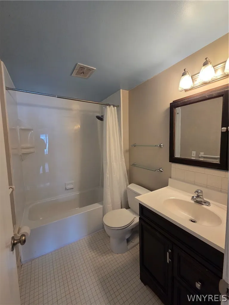 55 Greenwich Drive 4, Amherst, New York 14228, Amherst, New York 14228, 1 Bedroom Bedrooms, 4 Rooms Rooms,1 BathroomBathrooms,Residential Lease,For Rent,55 Greenwich Drive 4, Amherst, New York 14228,0,B1695947