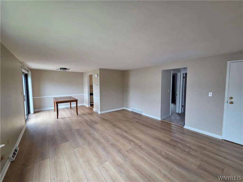 55 Greenwich Drive 4, Amherst, New York 14228, Amherst, New York 14228, 1 Bedroom Bedrooms, 4 Rooms Rooms,1 BathroomBathrooms,Residential Lease,For Rent,55 Greenwich Drive 4, Amherst, New York 14228,0,B1695947
