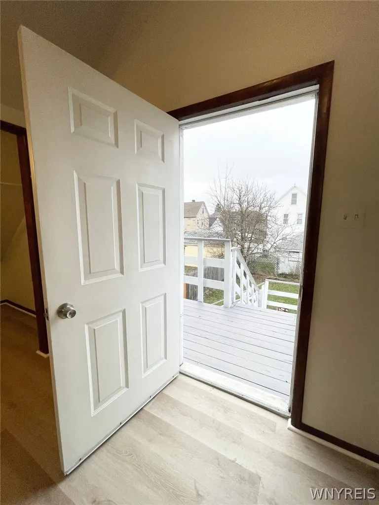 39 Elgas Street, Buffalo, New York 14207, Buffalo, New York 14207, 6 Bedrooms Bedrooms, ,2 BathroomsBathrooms,Residential,For Sale,39 Elgas Street, Buffalo, New York 14207,0,B1696367
