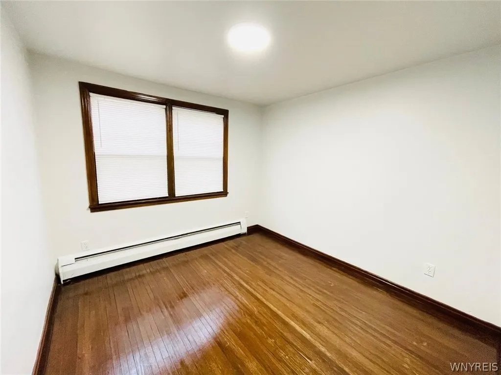 39 Elgas Street, Buffalo, New York 14207, Buffalo, New York 14207, 6 Bedrooms Bedrooms, ,2 BathroomsBathrooms,Residential,For Sale,39 Elgas Street, Buffalo, New York 14207,0,B1696367