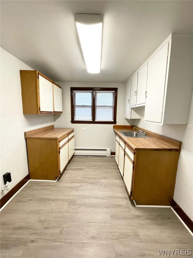 39 Elgas Street, Buffalo, New York 14207, Buffalo, New York 14207, 6 Bedrooms Bedrooms, ,2 BathroomsBathrooms,Residential,For Sale,39 Elgas Street, Buffalo, New York 14207,0,B1696367
