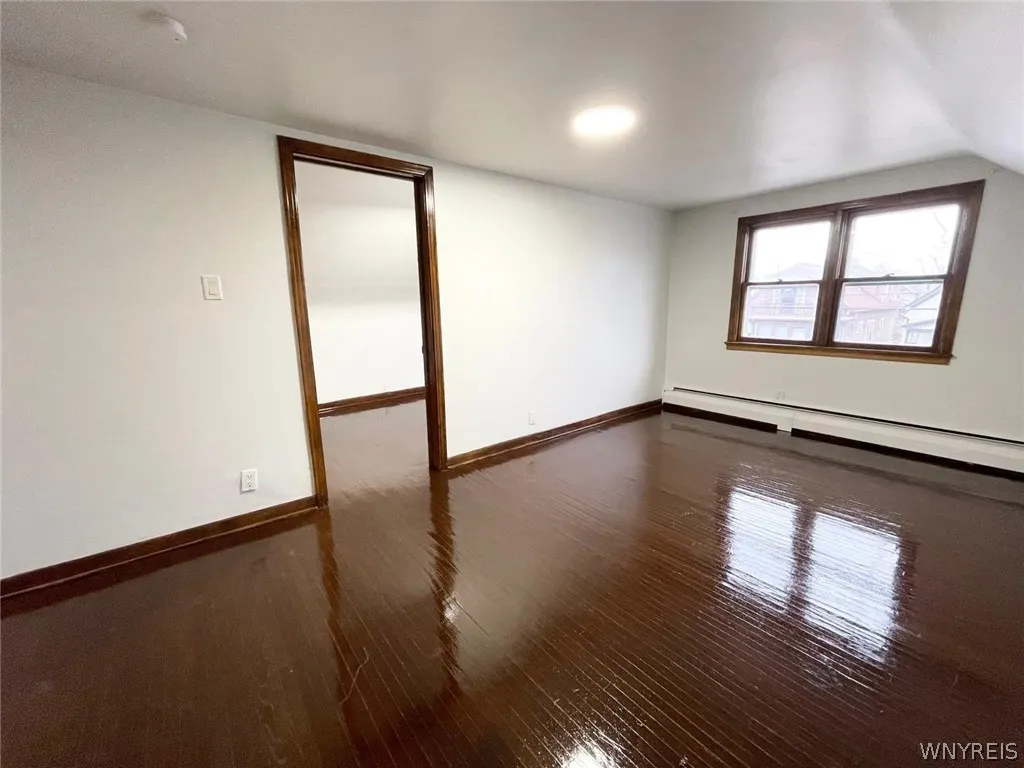 39 Elgas Street, Buffalo, New York 14207, Buffalo, New York 14207, 6 Bedrooms Bedrooms, ,2 BathroomsBathrooms,Residential,For Sale,39 Elgas Street, Buffalo, New York 14207,0,B1696367