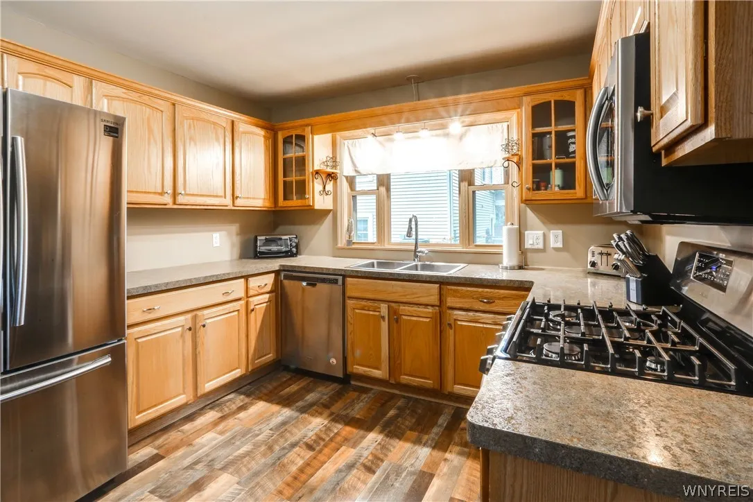 4135 Harris Hill Road, Clarence, New York 14221, Clarence, New York 14221, 2 Bedrooms Bedrooms, 6 Rooms Rooms,1 BathroomBathrooms,Residential,For Sale,4135 Harris Hill Road, Clarence, New York 14221,0,B1696029