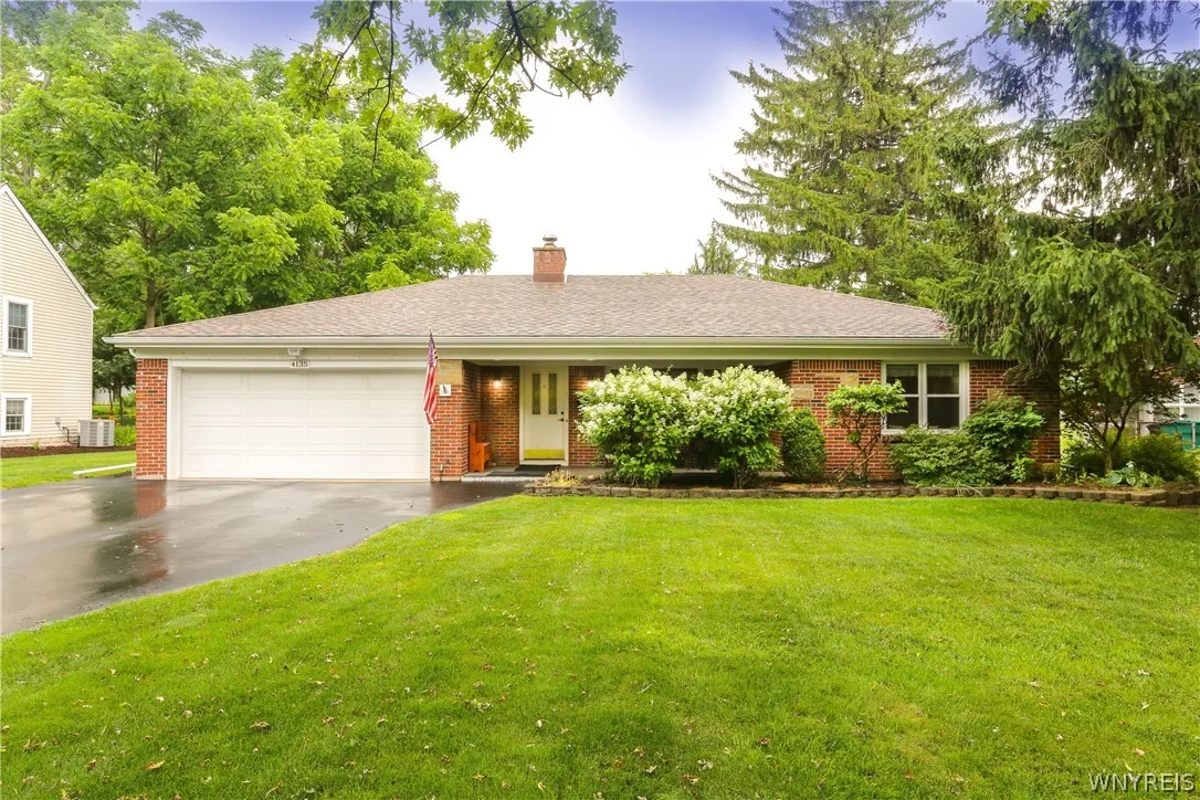 4135 Harris Hill Road, Clarence, New York 14221, Clarence, New York 14221, 2 Bedrooms Bedrooms, 6 Rooms Rooms,1 BathroomBathrooms,Residential,For Sale,4135 Harris Hill Road, Clarence, New York 14221,0,B1696029