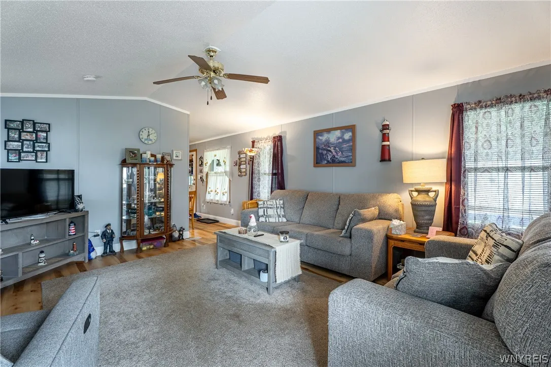 9947 Whitwick, Clarence, New York 14031, Clarence, New York 14031, 2 Bedrooms Bedrooms, 5 Rooms Rooms,1 BathroomBathrooms,Residential,For Sale,9947 Whitwick, Clarence, New York 14031,0,B1696287