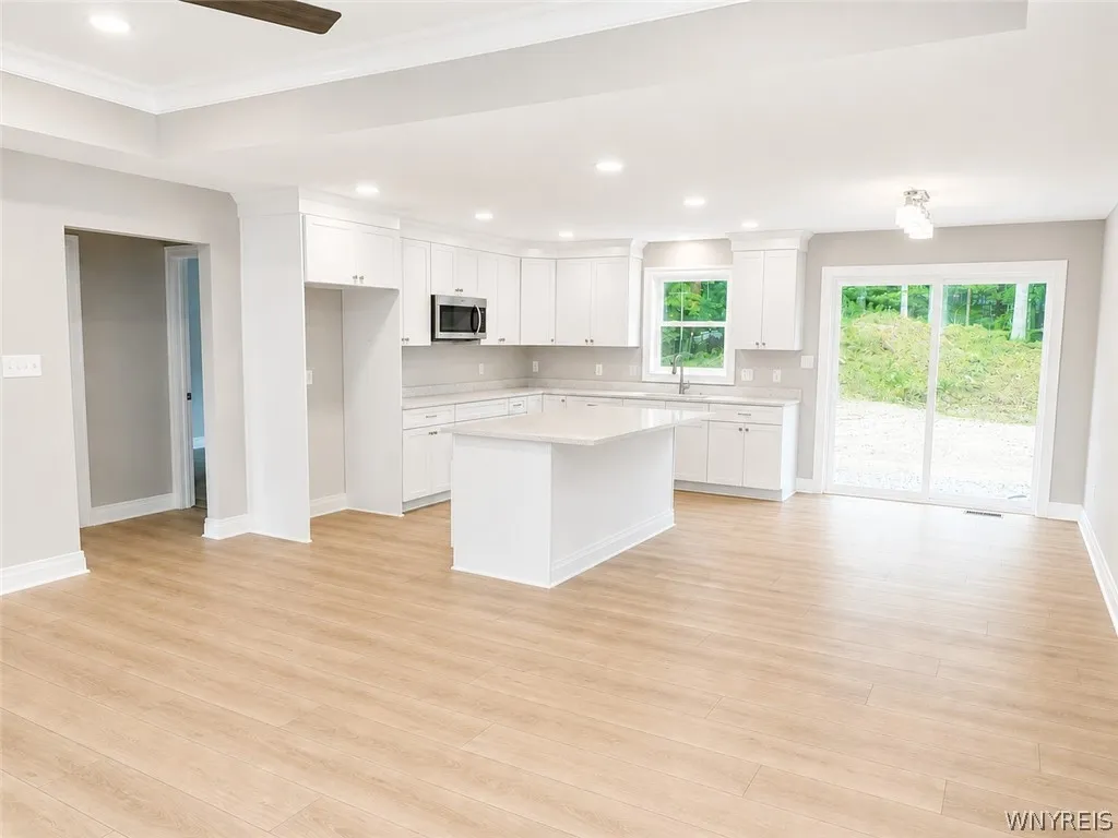 6515 Burke Road, Hamburg, New York 14085, Hamburg, New York 14085, 3 Bedrooms Bedrooms, 7 Rooms Rooms,2 BathroomsBathrooms,Residential,For Sale,6515 Burke Road, Hamburg, New York 14085,0,B1696528