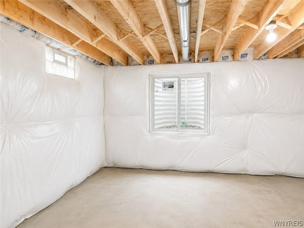 6515 Burke Road, Hamburg, New York 14085, Hamburg, New York 14085, 3 Bedrooms Bedrooms, 7 Rooms Rooms,2 BathroomsBathrooms,Residential,For Sale,6515 Burke Road, Hamburg, New York 14085,0,B1696528