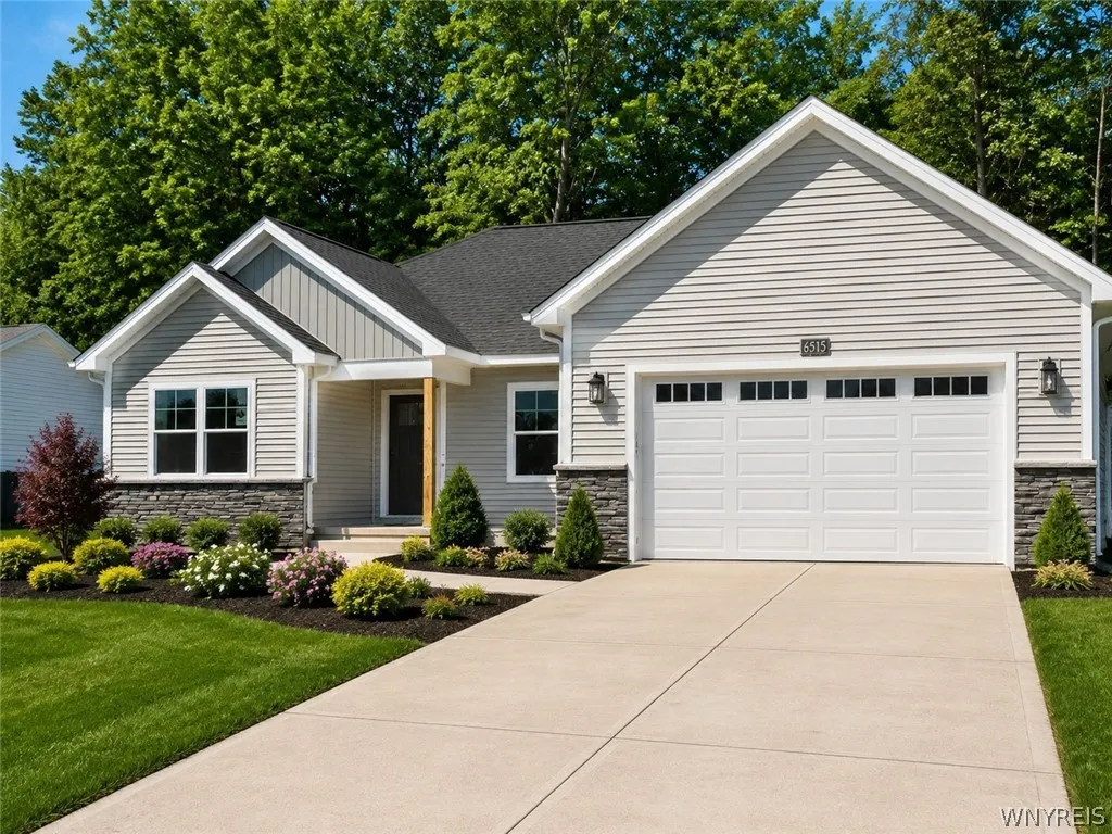 6515 Burke Road, Hamburg, New York 14085, Hamburg, New York 14085, 3 Bedrooms Bedrooms, 7 Rooms Rooms,2 BathroomsBathrooms,Residential,For Sale,6515 Burke Road, Hamburg, New York 14085,0,B1696528