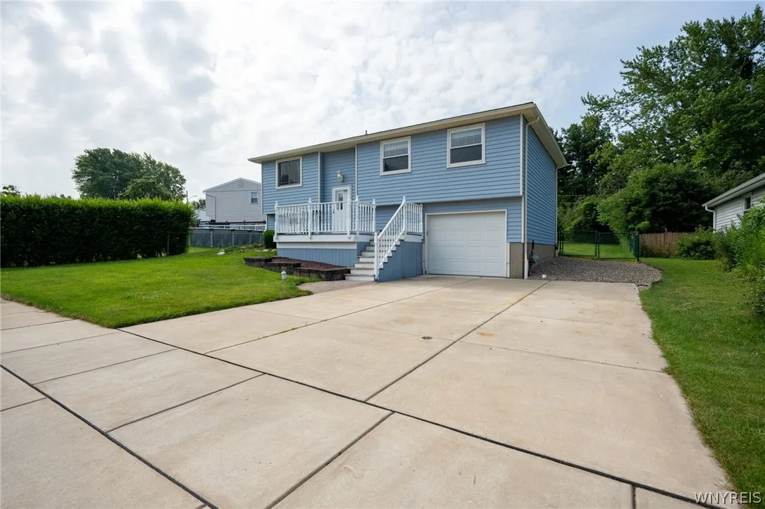 3933 Sharondale Drive, Hamburg, New York 14075, Hamburg, New York 14075, 3 Bedrooms Bedrooms, 7 Rooms Rooms,1 BathroomBathrooms,Residential,For Sale,3933 Sharondale Drive, Hamburg, New York 14075,0,B1696348
