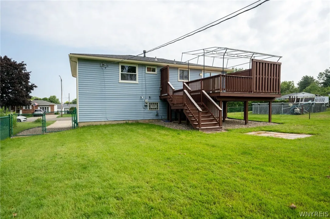 3933 Sharondale Drive, Hamburg, New York 14075, Hamburg, New York 14075, 3 Bedrooms Bedrooms, 7 Rooms Rooms,1 BathroomBathrooms,Residential,For Sale,3933 Sharondale Drive, Hamburg, New York 14075,0,B1696348