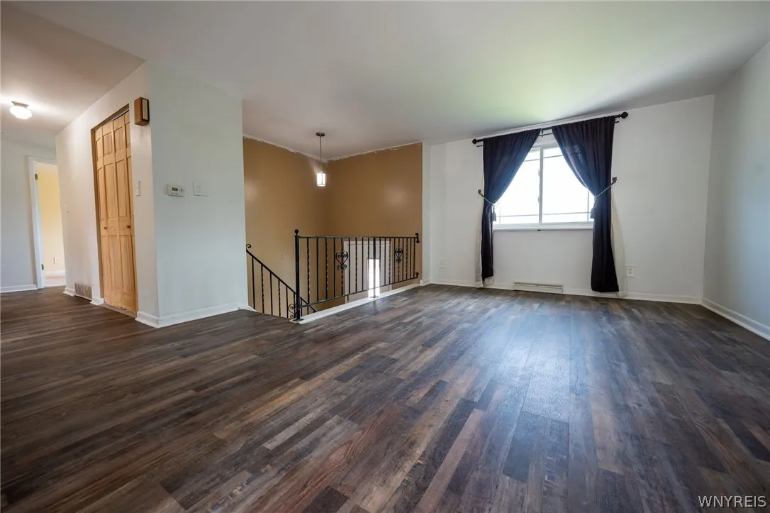 3933 Sharondale Drive, Hamburg, New York 14075, Hamburg, New York 14075, 3 Bedrooms Bedrooms, 7 Rooms Rooms,1 BathroomBathrooms,Residential,For Sale,3933 Sharondale Drive, Hamburg, New York 14075,0,B1696348