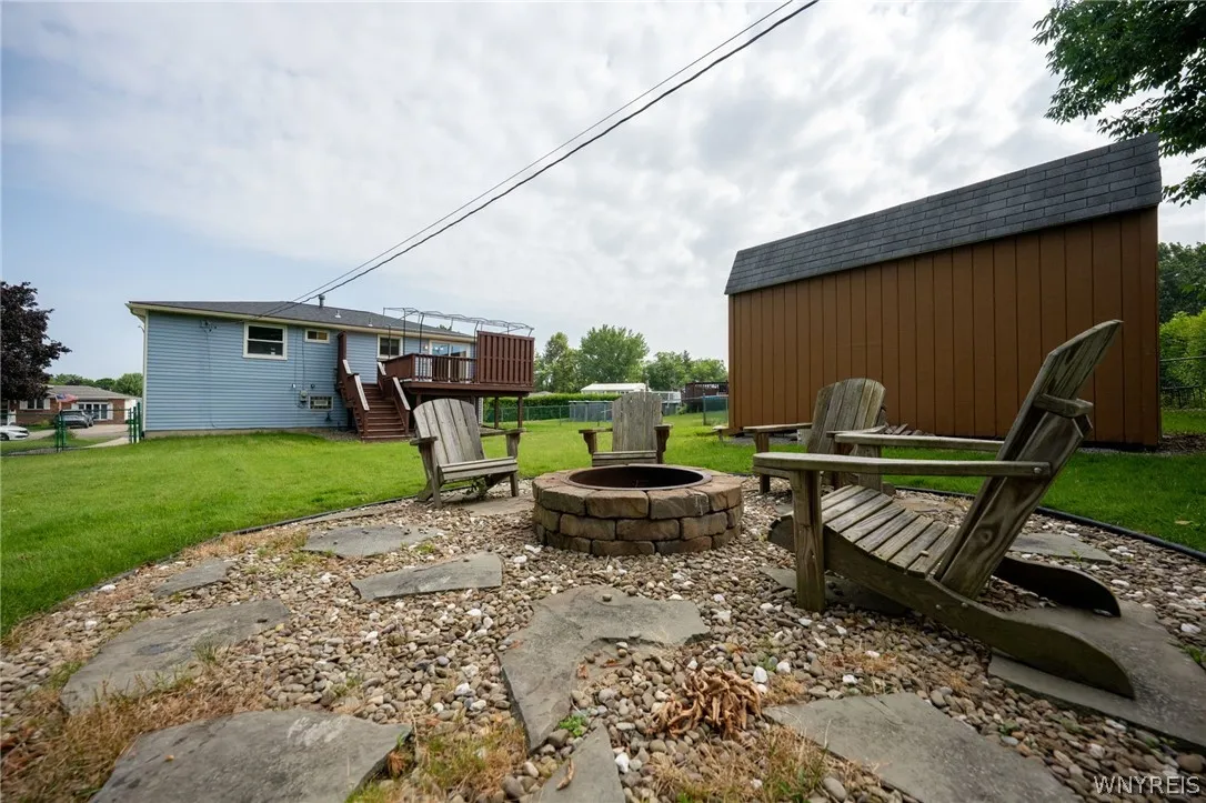 3933 Sharondale Drive, Hamburg, New York 14075, Hamburg, New York 14075, 3 Bedrooms Bedrooms, 7 Rooms Rooms,1 BathroomBathrooms,Residential,For Sale,3933 Sharondale Drive, Hamburg, New York 14075,0,B1696348