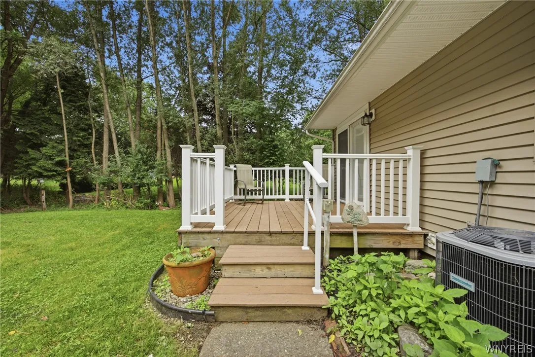 4875 Meadowbrook Road, Clarence, New York 14221, Clarence, New York 14221, 3 Bedrooms Bedrooms, 5 Rooms Rooms,1 BathroomBathrooms,Residential,For Sale,4875 Meadowbrook Road, Clarence, New York 14221,0,B1696321