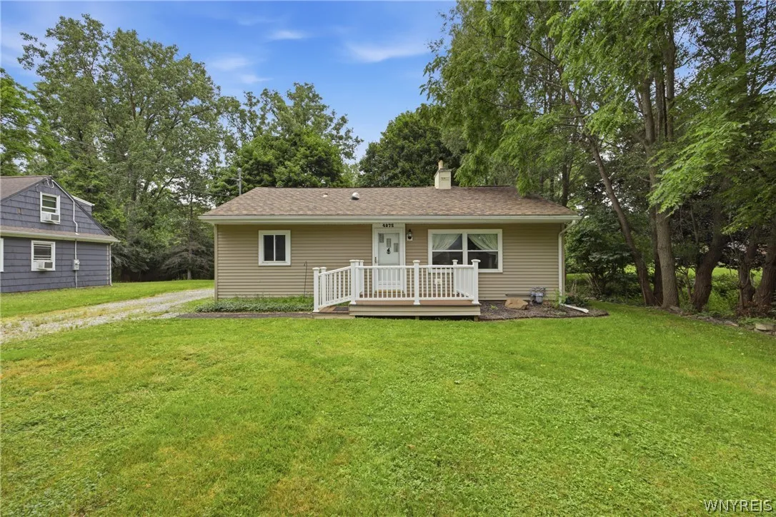 4875 Meadowbrook Road, Clarence, New York 14221, Clarence, New York 14221, 3 Bedrooms Bedrooms, 5 Rooms Rooms,1 BathroomBathrooms,Residential,For Sale,4875 Meadowbrook Road, Clarence, New York 14221,0,B1696321