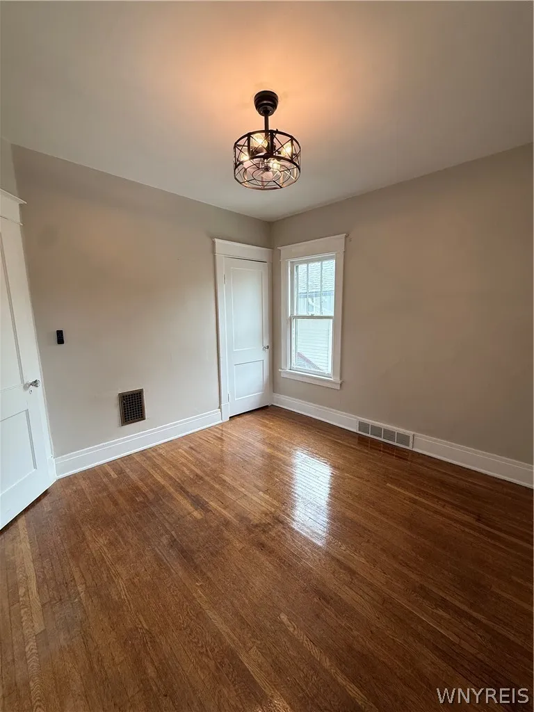 579 Crescent Avenue Upper, Buffalo, New York 14214, Buffalo, New York 14214, 2 Bedrooms Bedrooms, 5 Rooms Rooms,1 BathroomBathrooms,Residential Lease,For Rent,579 Crescent Avenue Upper, Buffalo, New York 14214,0,B1696648