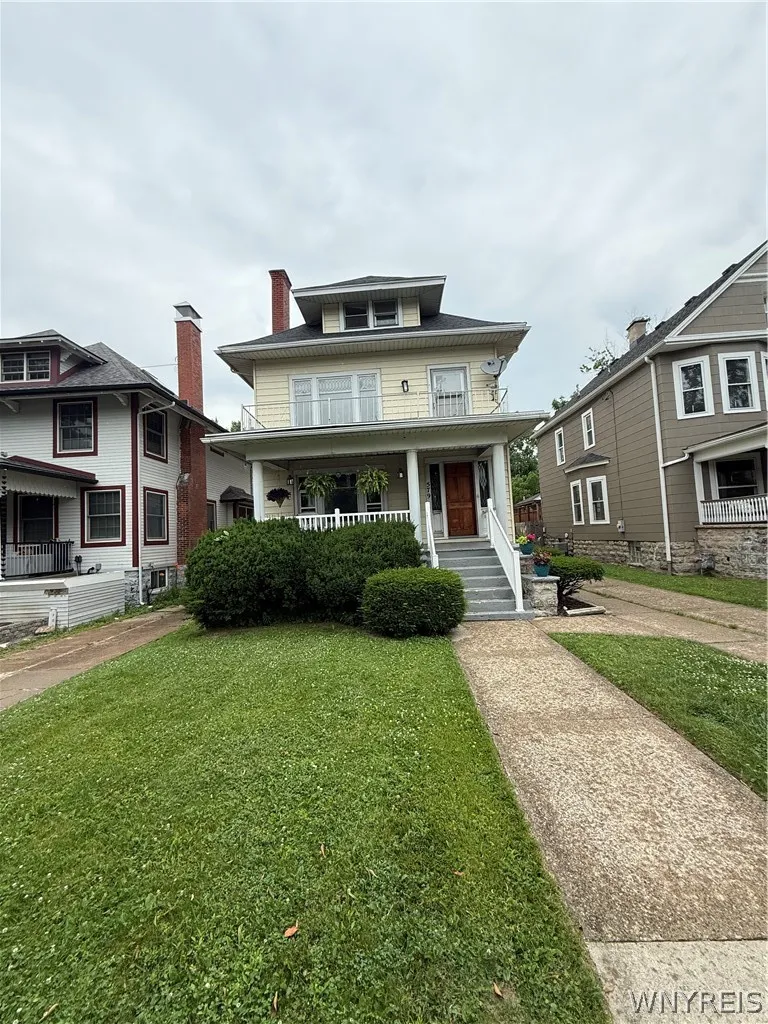 579 Crescent Avenue Upper, Buffalo, New York 14214, Buffalo, New York 14214, 2 Bedrooms Bedrooms, 5 Rooms Rooms,1 BathroomBathrooms,Residential Lease,For Rent,579 Crescent Avenue Upper, Buffalo, New York 14214,0,B1696648