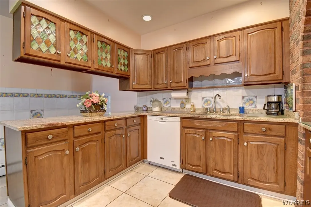 1835 North Forest Road, Amherst, New York 14221, Amherst, New York 14221, 3 Bedrooms Bedrooms, 7 Rooms Rooms,2 BathroomsBathrooms,Residential,For Sale,1835 North Forest Road, Amherst, New York 14221,0,B1696717
