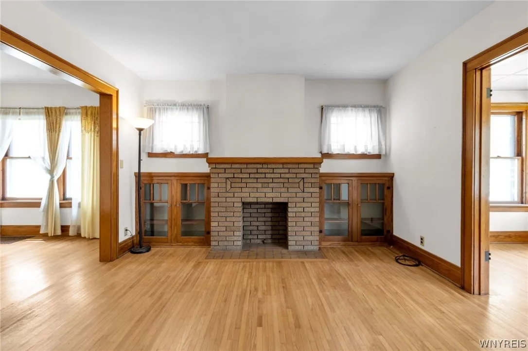 136 Lincoln Boulevard, Tonawanda, New York 14217, Tonawanda, New York 14217, 6 Bedrooms Bedrooms, ,2 BathroomsBathrooms,Residential,For Sale,136 Lincoln Boulevard, Tonawanda, New York 14217,0,B1679763