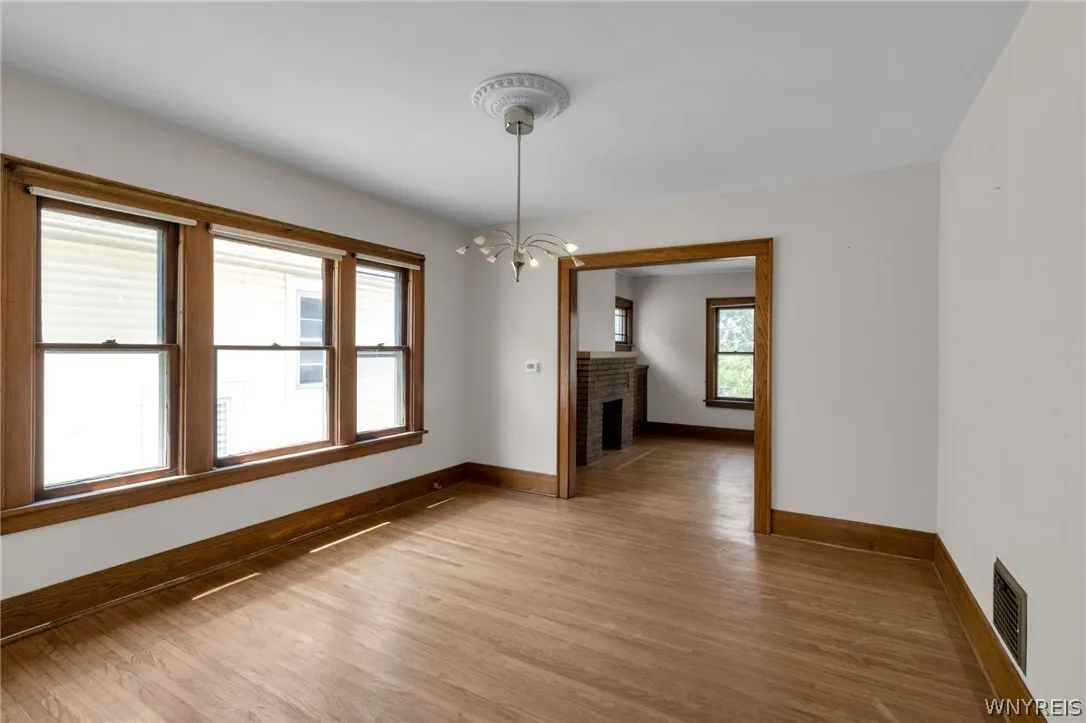 136 Lincoln Boulevard, Tonawanda, New York 14217, Tonawanda, New York 14217, 6 Bedrooms Bedrooms, ,2 BathroomsBathrooms,Residential,For Sale,136 Lincoln Boulevard, Tonawanda, New York 14217,0,B1679763
