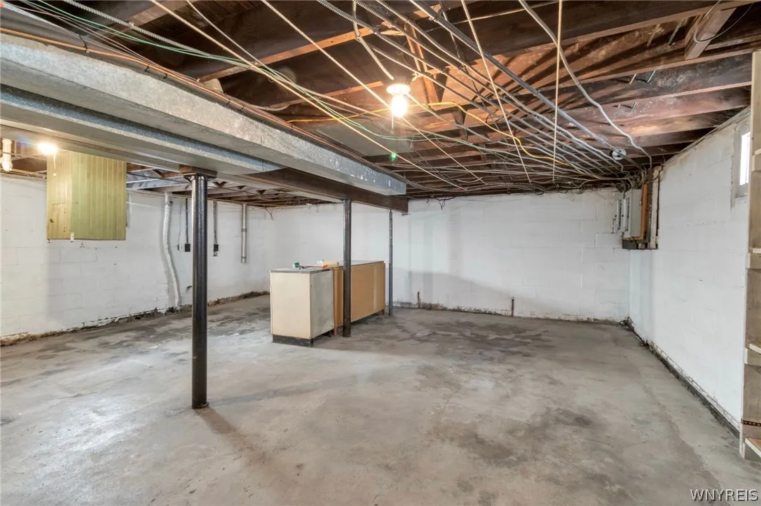 136 Lincoln Boulevard, Tonawanda, New York 14217, Tonawanda, New York 14217, 6 Bedrooms Bedrooms, ,2 BathroomsBathrooms,Residential,For Sale,136 Lincoln Boulevard, Tonawanda, New York 14217,0,B1679763
