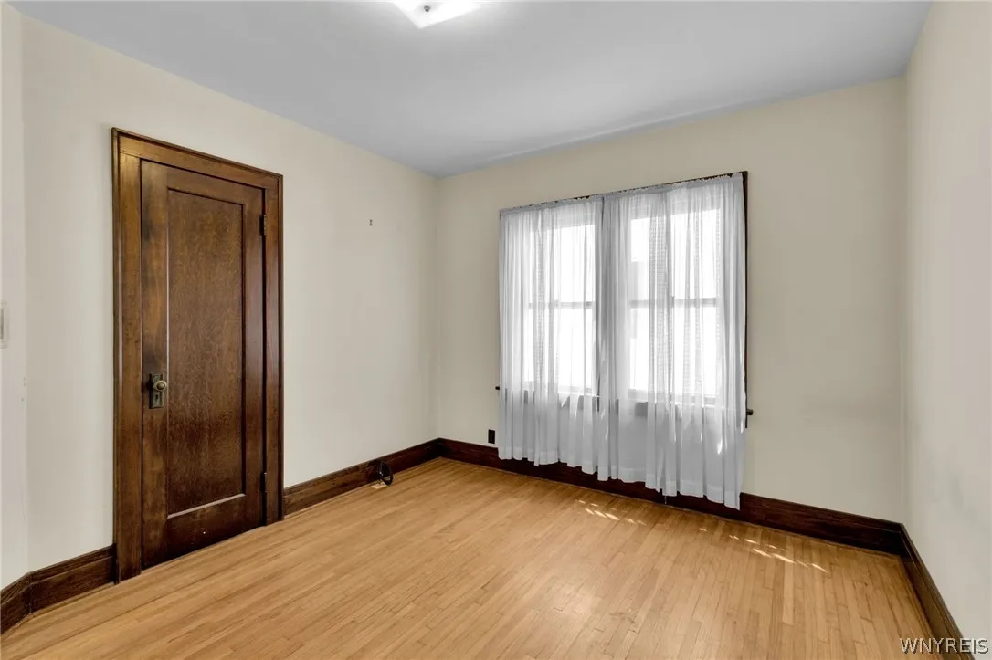 136 Lincoln Boulevard, Tonawanda, New York 14217, Tonawanda, New York 14217, 6 Bedrooms Bedrooms, ,2 BathroomsBathrooms,Residential,For Sale,136 Lincoln Boulevard, Tonawanda, New York 14217,0,B1679763