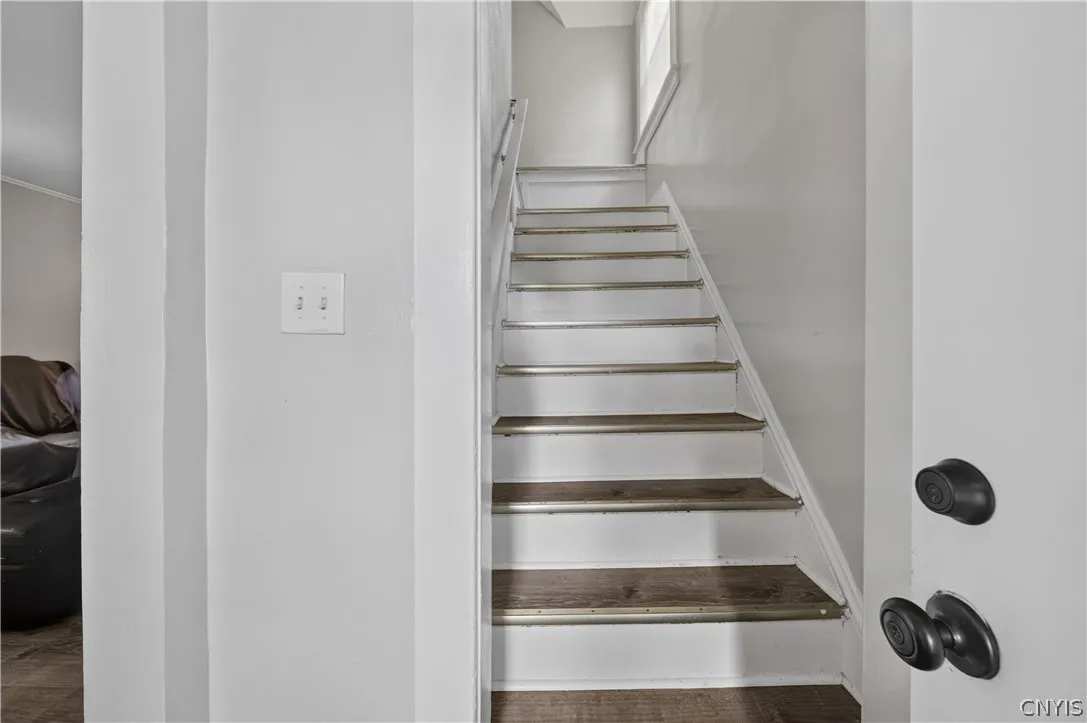 209 Hazelhurst Avenue, Syracuse, New York 13206, Syracuse, New York 13206, 3 Bedrooms Bedrooms, 6 Rooms Rooms,1 BathroomBathrooms,Residential,For Sale,209 Hazelhurst Avenue, Syracuse, New York 13206,0,S1695691