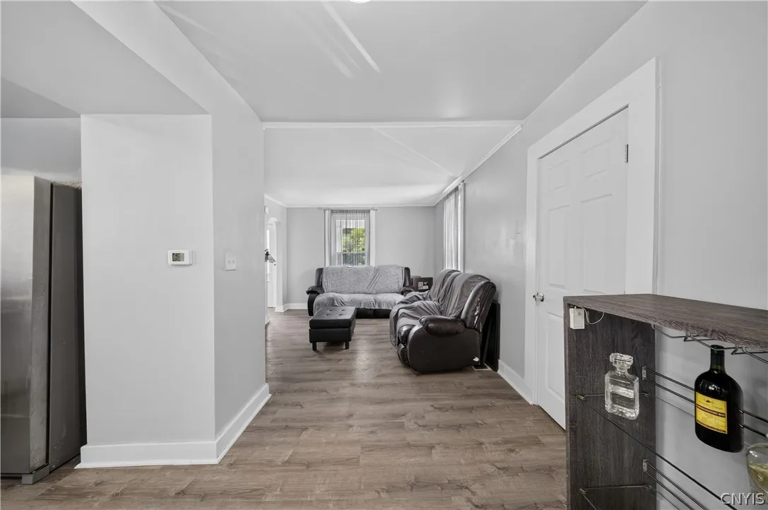 209 Hazelhurst Avenue, Syracuse, New York 13206, Syracuse, New York 13206, 3 Bedrooms Bedrooms, 6 Rooms Rooms,1 BathroomBathrooms,Residential,For Sale,209 Hazelhurst Avenue, Syracuse, New York 13206,0,S1695691