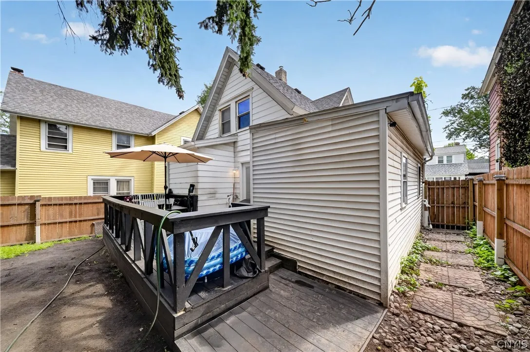 209 Hazelhurst Avenue, Syracuse, New York 13206, Syracuse, New York 13206, 3 Bedrooms Bedrooms, 6 Rooms Rooms,1 BathroomBathrooms,Residential,For Sale,209 Hazelhurst Avenue, Syracuse, New York 13206,0,S1695691