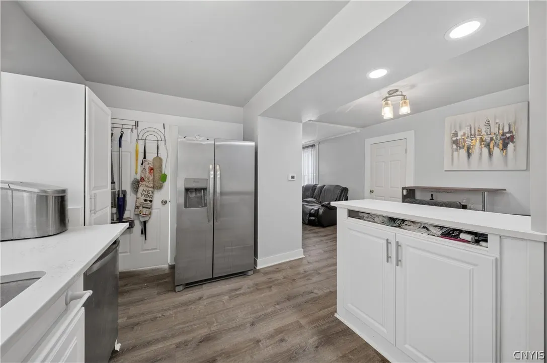209 Hazelhurst Avenue, Syracuse, New York 13206, Syracuse, New York 13206, 3 Bedrooms Bedrooms, 6 Rooms Rooms,1 BathroomBathrooms,Residential,For Sale,209 Hazelhurst Avenue, Syracuse, New York 13206,0,S1695691